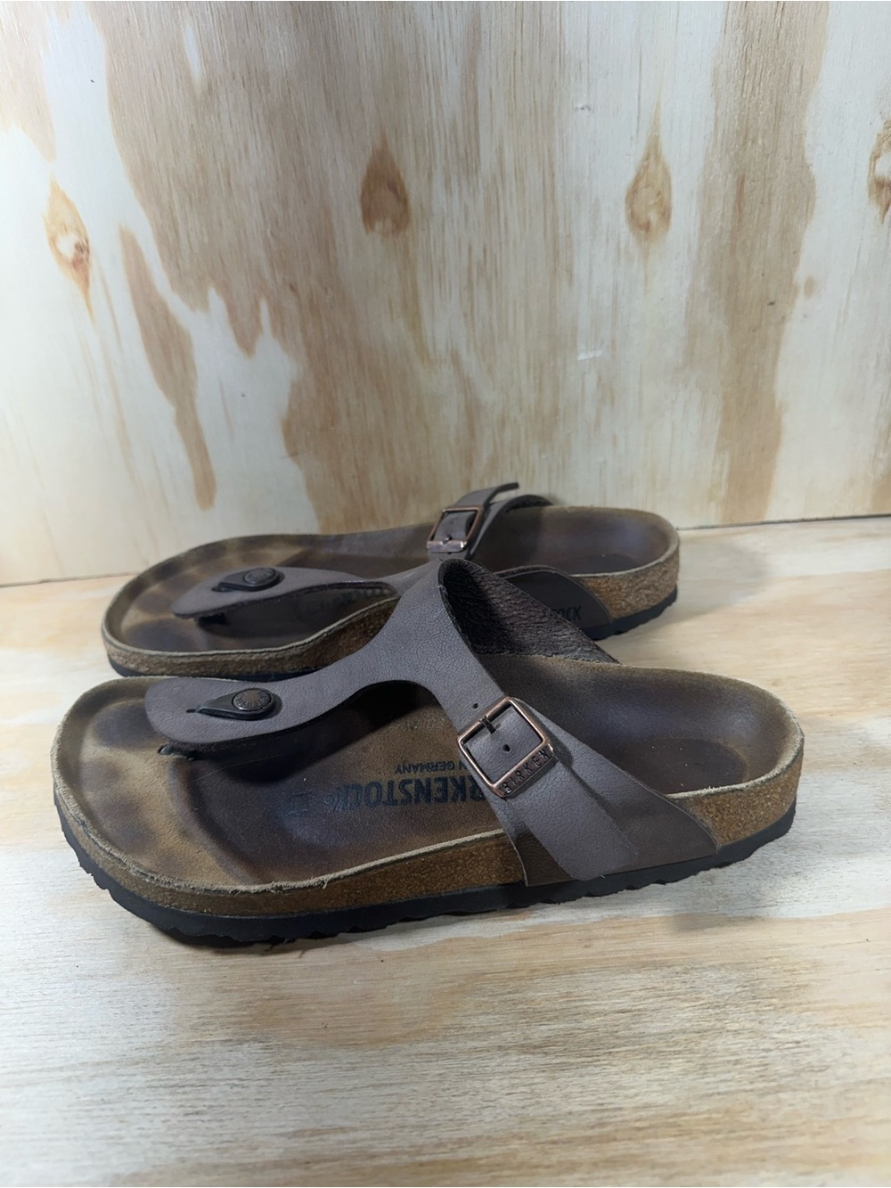 Birkenstock Brown Thong Sandals Women’s Size 7
